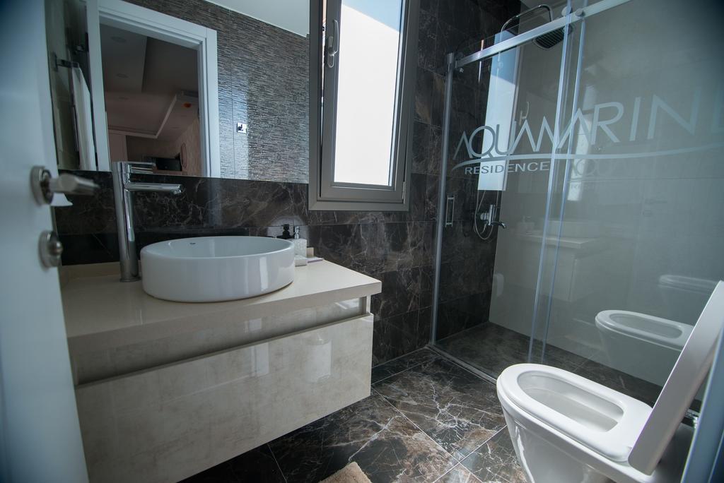 Aquamarine Luxury Residence Kerýnia Eksteriør bilde