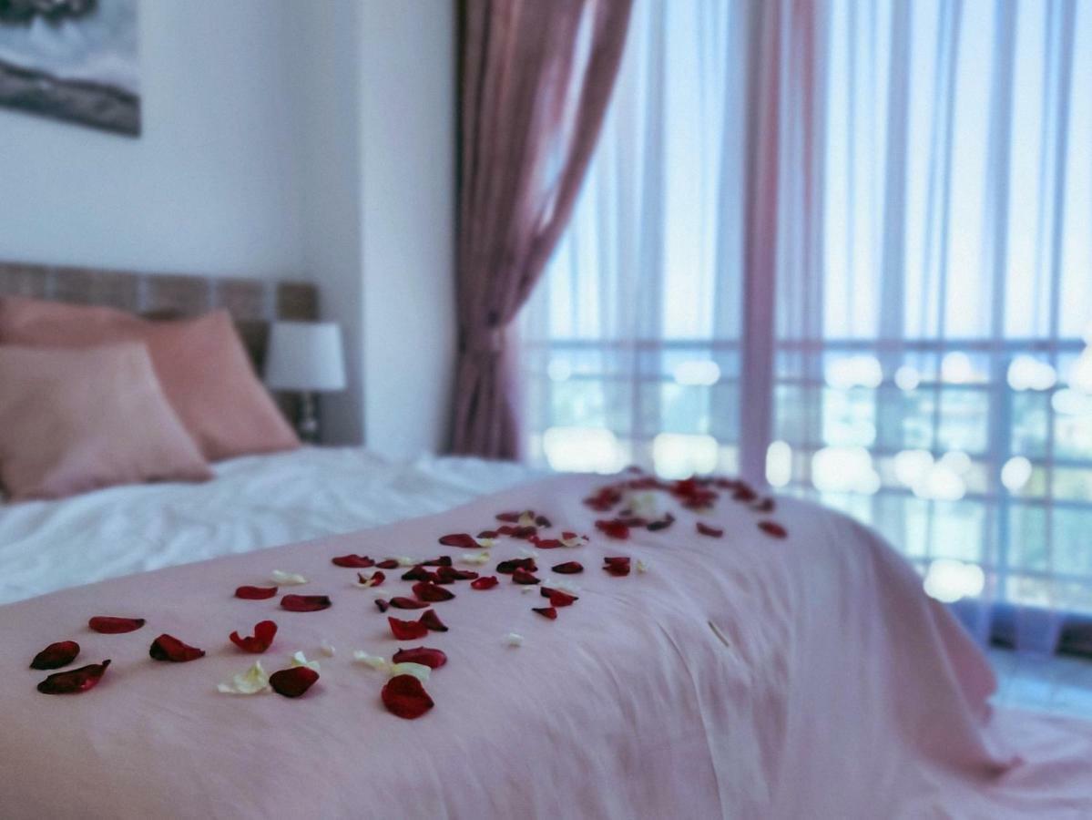 Aquamarine Luxury Residence Kerýnia Eksteriør bilde