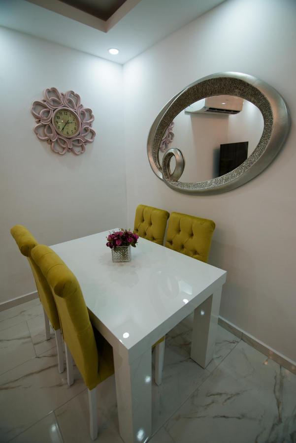 Aquamarine Luxury Residence Kerýnia Eksteriør bilde